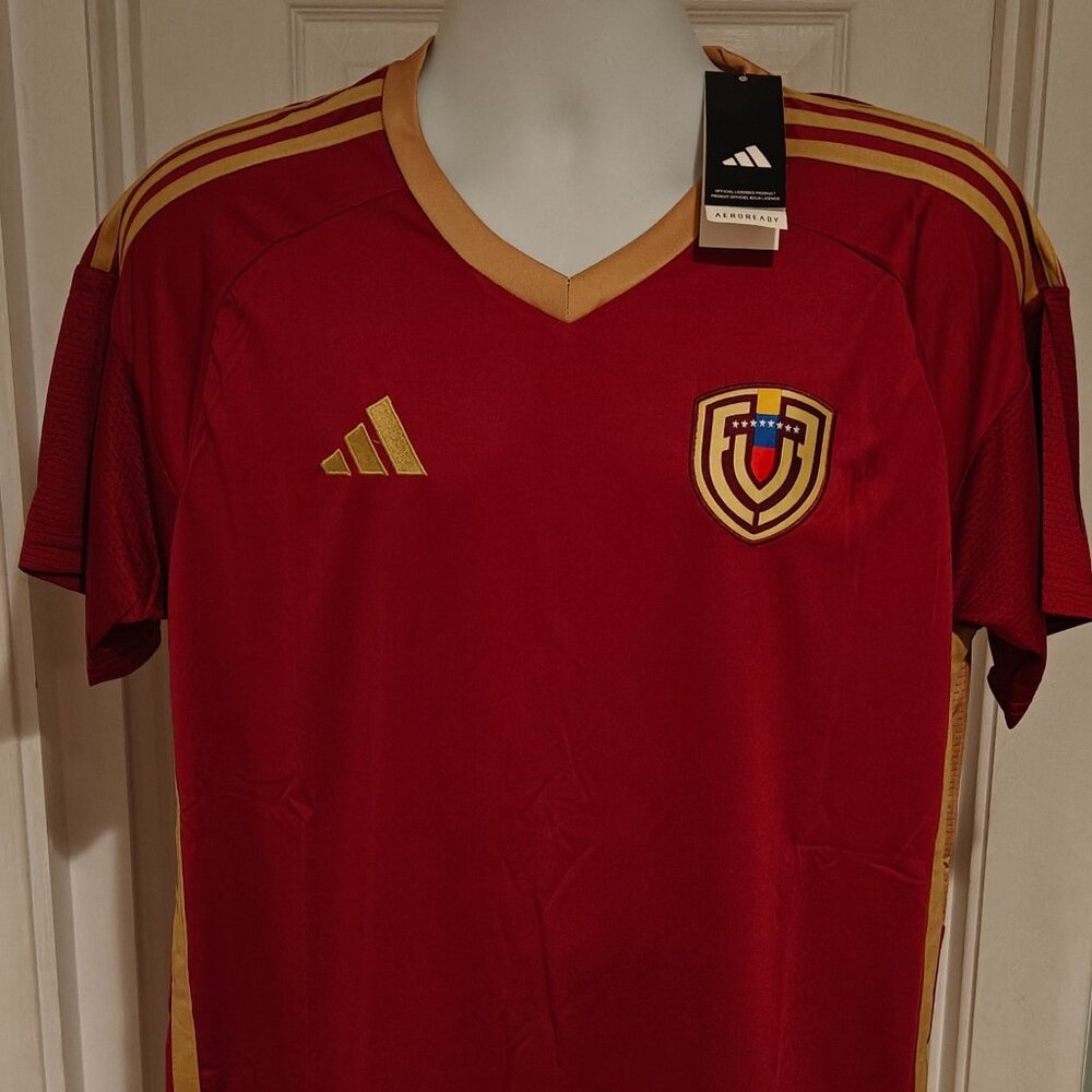 Venezuela 2024/25 Home Jersey Mens Size L Large Slim Fit Soccer NWT Futbol Shirt